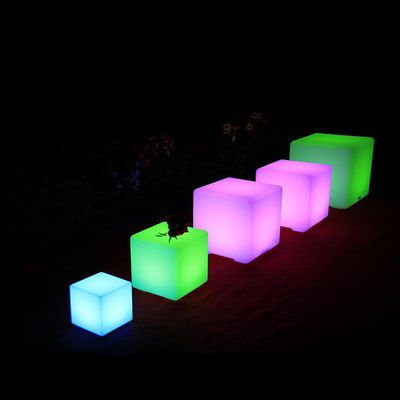 Uzaktan kumanda dış LED küp ışığı yeniden şarj edilebilir 4400mah pil ile