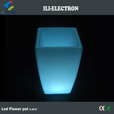 Çin Tedarikçi Dışarıda LED Işıklandırılmış Çarşılıklı Bitki Pot 80000 saatlik Pil Süresi