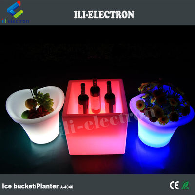 Pub için yeniden şarj edilebilir su geçirmez plastik LED kare buz kovası