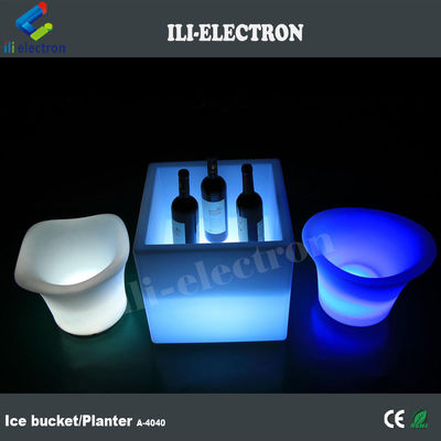Kare PE Plastik Işıklandırılmış LED Buz Kovası / LED Çiçek Kapı / Çiçek Ekmeci