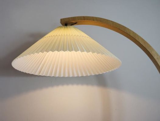 Yatak odası oturma odası için Yaratıcı Pleiated Rattan Standing Lamp