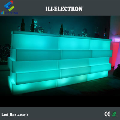Dışarıdaki partide kullanılan taşınabilir led bar tezgahı