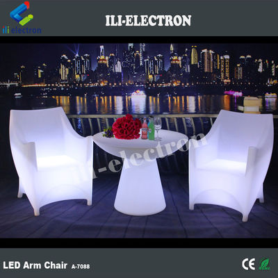 PE Plastik LED Aydınlatılmış Mobilya Sandalye RGB Şarj edilebilir Lityum Pil ile