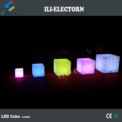 Katı LED Parlama Küpleri / Parlayan Küp Taşları Yan Masa / Işıklandırılmış Parlama Aksan Parçası