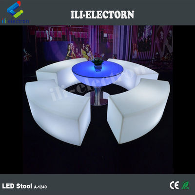 Stil Romantik Şık Led Bar Kahve Yuvarlak Kokteyl Masası IP54 PE malzemesi