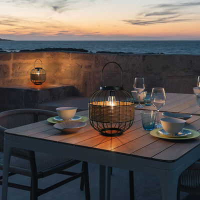 Su geçirmez rattan bahçe fenerleri, balkon dekorasyonu için açık hava rattan güneş ışıkları