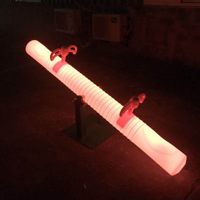 Renk Değişen Plastik Led Işıklı Okuldaki Salıncak