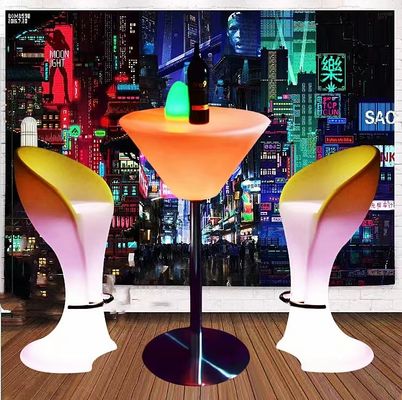 Parlak LED Bar Mobilyaları Işık Kokteyl Masası ve Sandalyeleri Işıklandırılmış Su geçirmez LED Bar Masa Led Mobilyaları