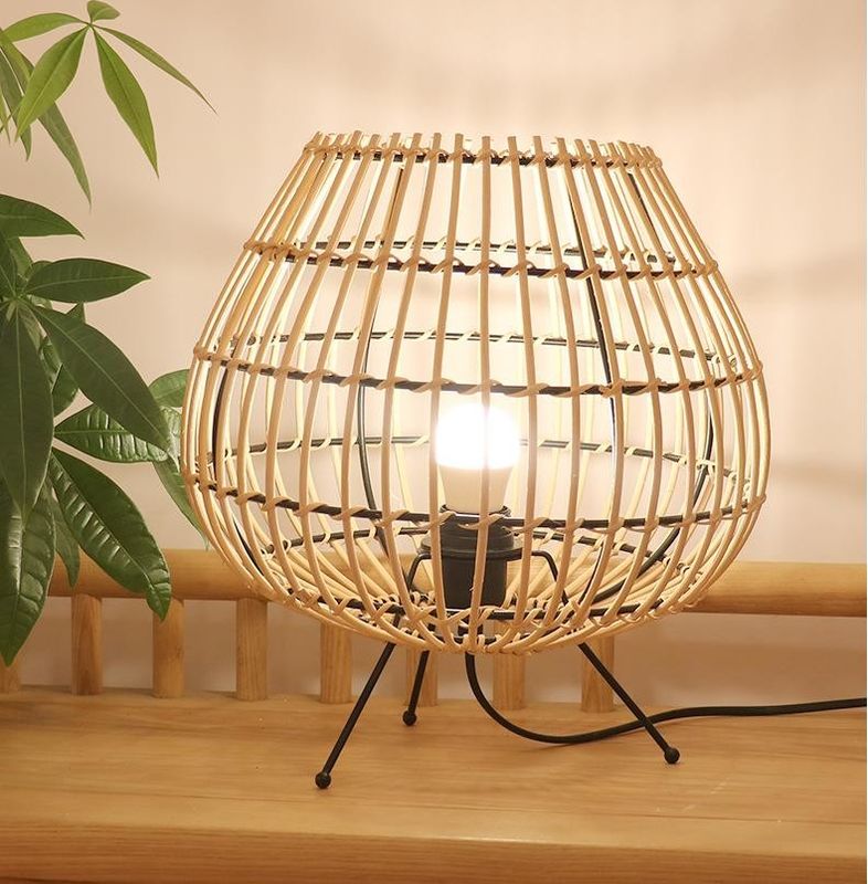 Doğal Renkli Bambu Rattan Masa Lambası Yatak Odası Yatak Yanı Atmosferi